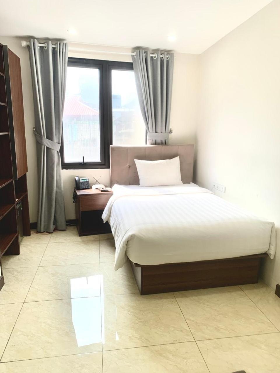 K Business 1 Hotel My Dinh 미딩 河内 外观 照片